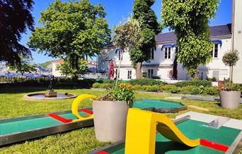minigolfbane