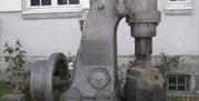 Lufthammer utenfor Eydehavn Museet