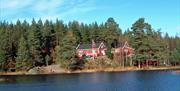 Granestua is a popular cabin open Sundays, in a hiking area in Arendal, Southern Norway. Short and long trails in connection with the cabin.