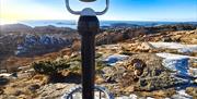 Kikkert som står på fjellet på SKibmannsheia