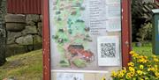 Infotavle på Høgetveits Naturcamp. Flott tegning over plassen, og ført opp med punktvis hvor ting ligger.
1.peisestua
2. høyløa
3. sanitæranlegg
4. butikken
5. brudeloftet
6. leikeplass/grill
7. utsyn
8. camping
9. foss stall
10. brudesuiten
11. furustua
12. elgstua
13. bjørkelunden
14. bjørnebu
15. beverhytta
16. skogsbua
17. husmannsplassen