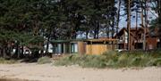 Blaud Sauna, som ligger rett ved vannkanten på Sjøsanden badestrand i Mandal