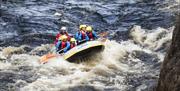 Adventure Norway raftingflåte i elva