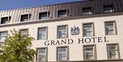 fasaden på grand hotel