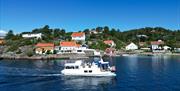 Merdøferga på vei inn til Revesand