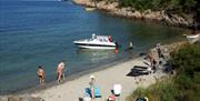 Strand på Risøya