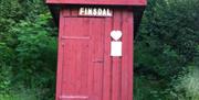 Bilde av en rød utedo markert Finsdal på