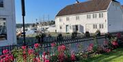 Turistkontoret sett på avstand