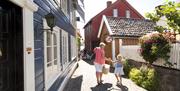 Øvre Tyholmen i Arendal med trange smug