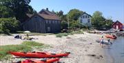 kajakker på Merdøstrand utenfor Arendal