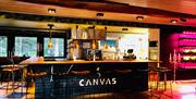 Åpen kjøkkenløsning på Canvas Restaurant Hove