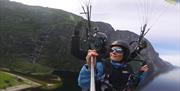 Vinterbåt Parasailing over Kjerag