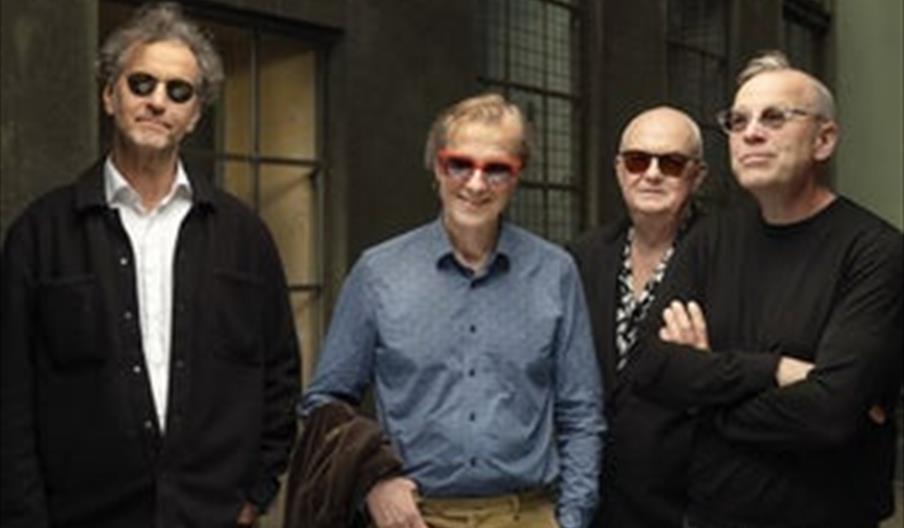deLillos + support: Bror deLillos + support: Bror