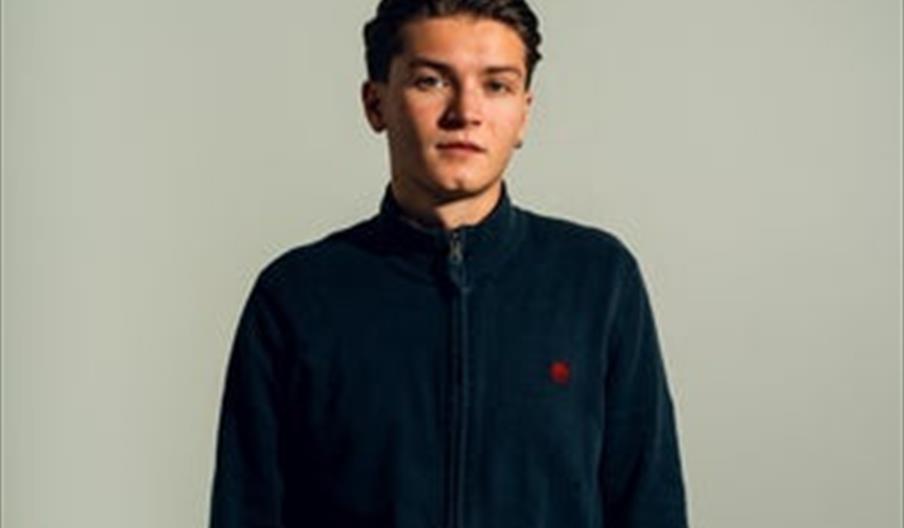 Ari Bajgora . UTSOLGT Ari Bajgora . UTSOLGT